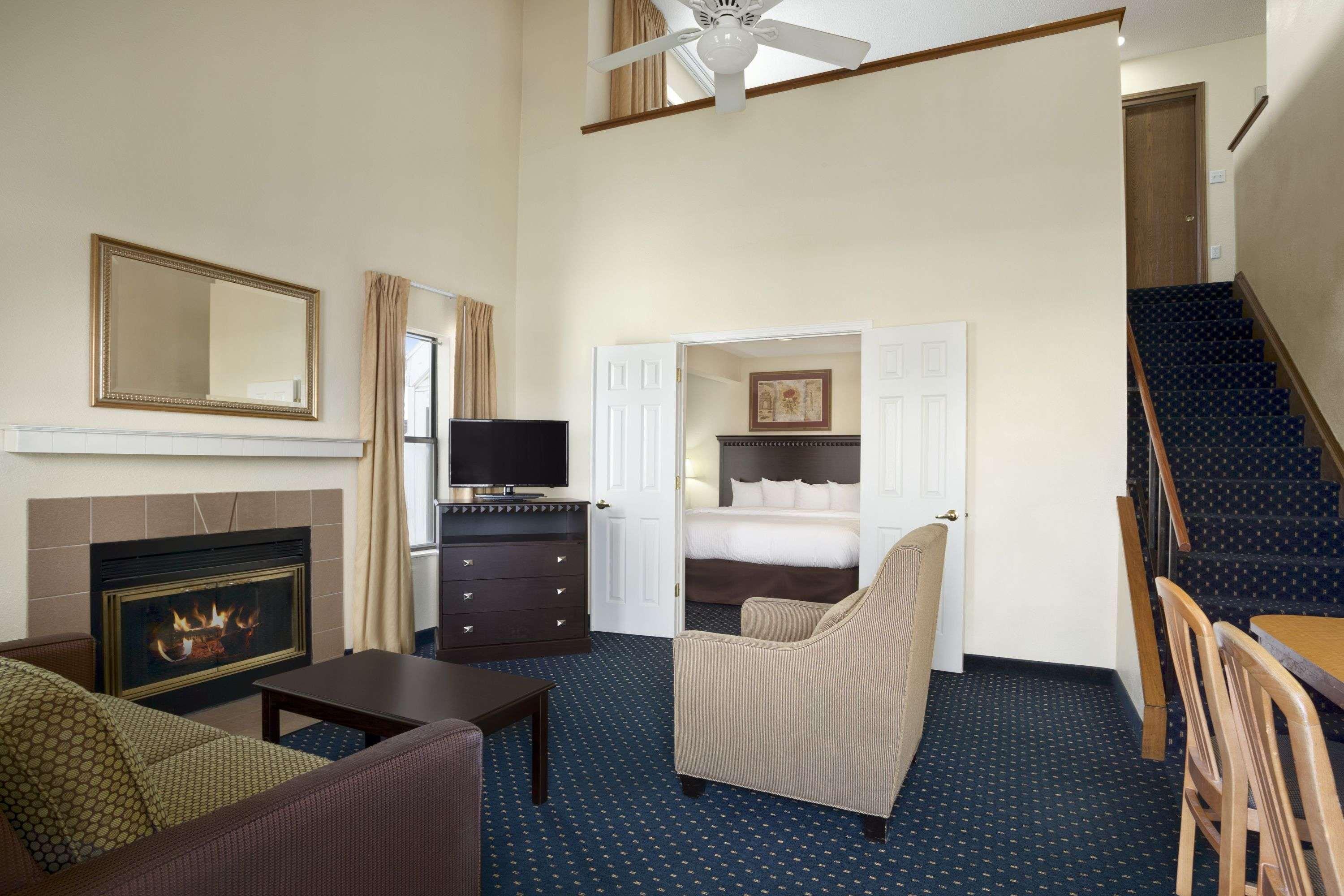 Hawthorn Extended Stay By Wyndham Fort Wayne Exterior foto